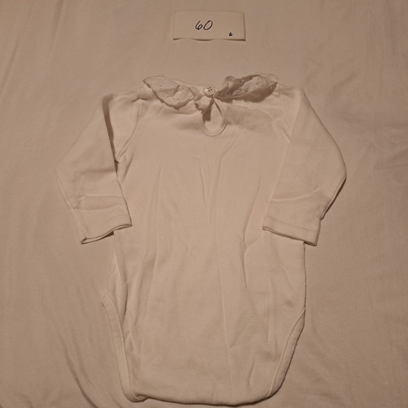 Hanna Andersson white bodysuit eyelet trim size 60 of 3-6 months - Picture 2 of 2